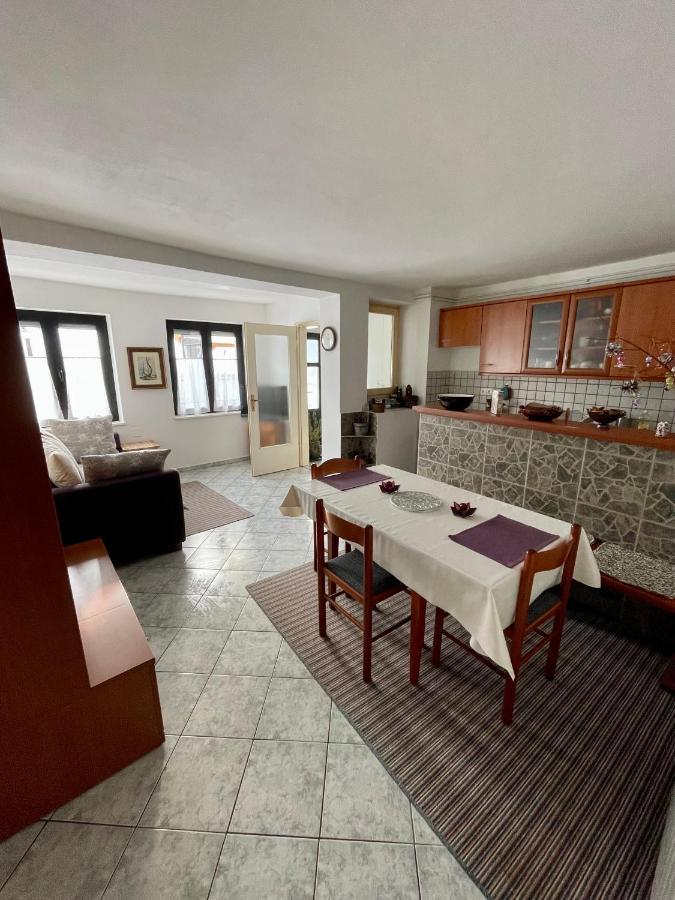 דירות בובק Apartma Pri Soci מראה חיצוני תמונה